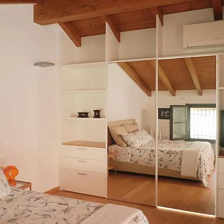 Modern Split-level Loft With Garden Near Fondazione Prada By Rentopolis