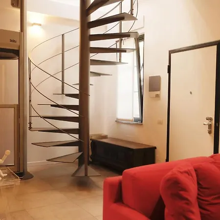 Apartment Modern Split-level Loft With Garden Near Fondazione Prada By Rentopolis