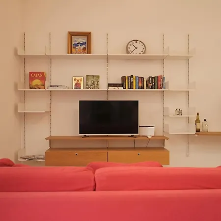 Apartment Modern Split-level Loft With Garden Near Fondazione Prada By Rentopolis